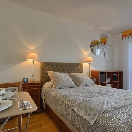 Apartment Canopee